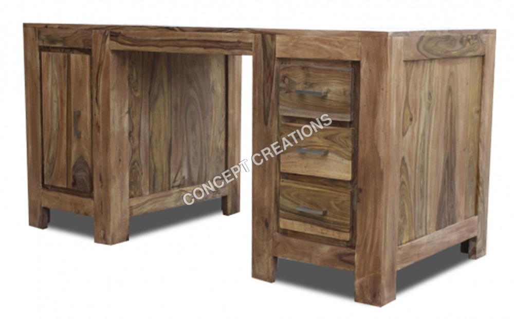 लकड़ी का कंप्यूटर टेबल