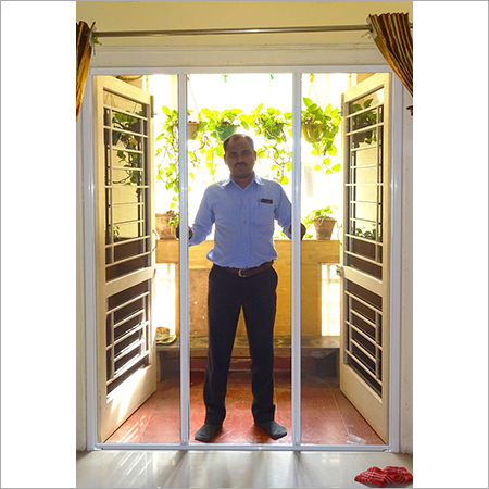 डबल डोर रिट्रैक्टेबल स्क्रीन