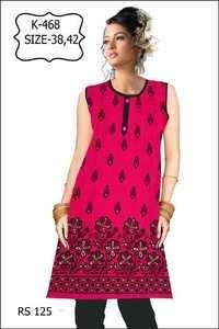 गुलाबी और काले रंग की कुर्तियाँ