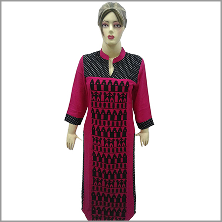 रंगीन फैंसी कुर्तियाँ