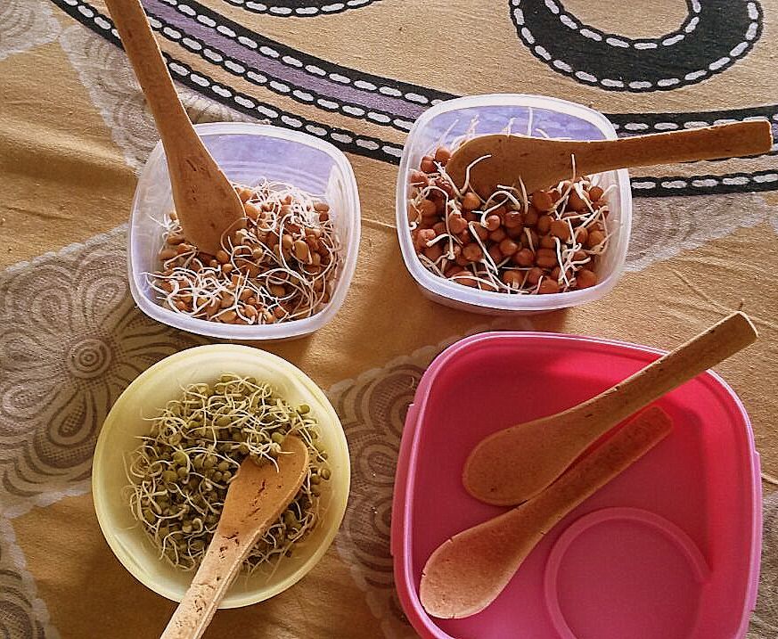 खाने के चम्मच