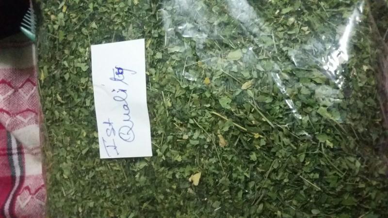 मोरिंगा सूखी पत्तियाँ