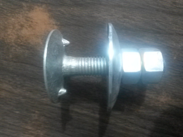 एलिवेटर बकेट बोल्ट्स