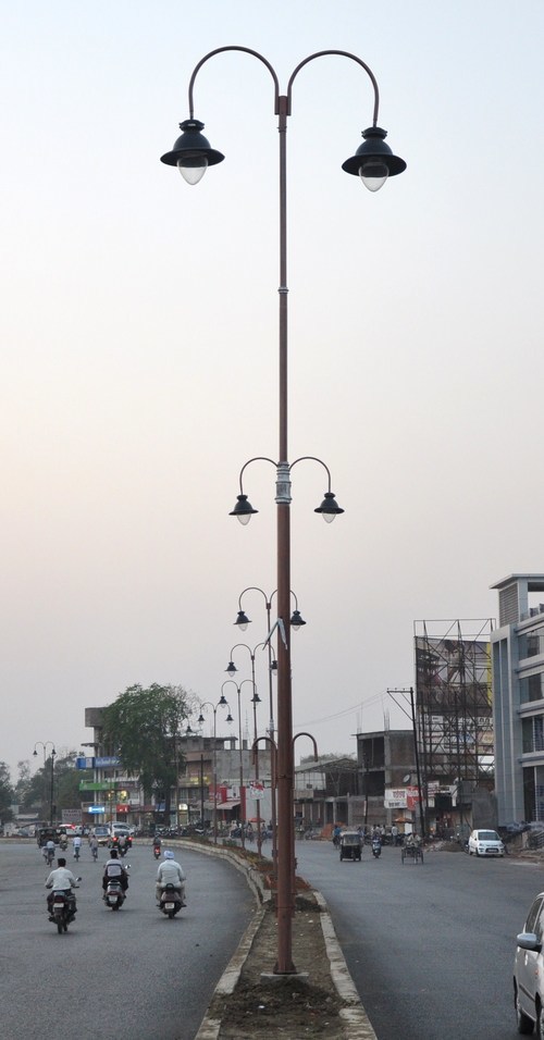 फैंसी लाइट पोल
