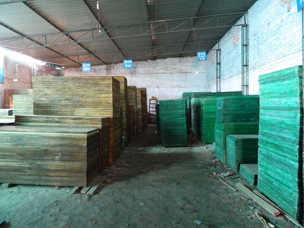 वॉटर प्रूफ फ्लश डोर्स