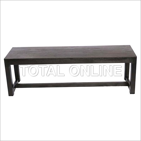 औपनिवेशिक लकड़ी का फर्नीचर