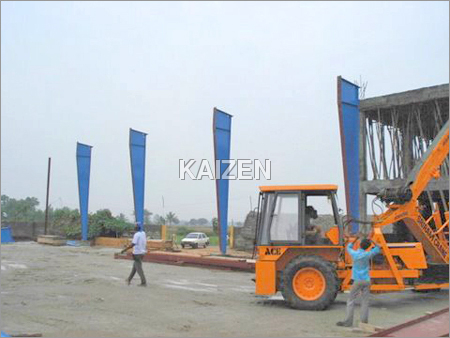 स्वतंत्र - स्टील कॉलम