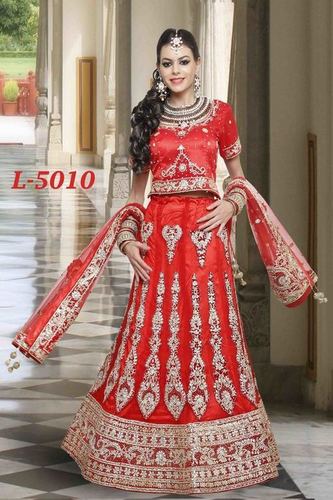 डिजाइनर ब्राइडल लहंगा