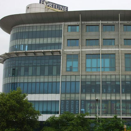 ग्लास ग्लेज़िंग