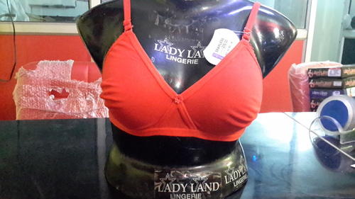 सीमलेस ब्रा