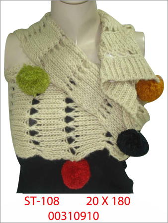 निटेड ऊनी स्टोल्स