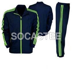 पुरुषों का ट्रैकसूट