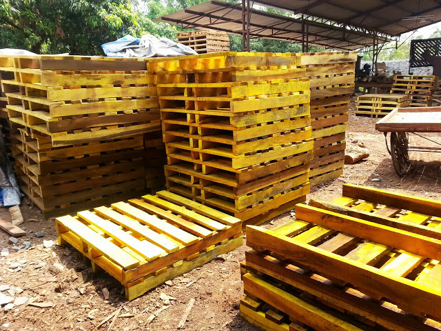 Jangal Wood Two Way Pallets