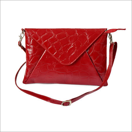 महिलाओं के चमड़े के बैग