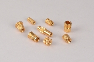 पीतल की अल्ट्रासोनिक इंसर्ट