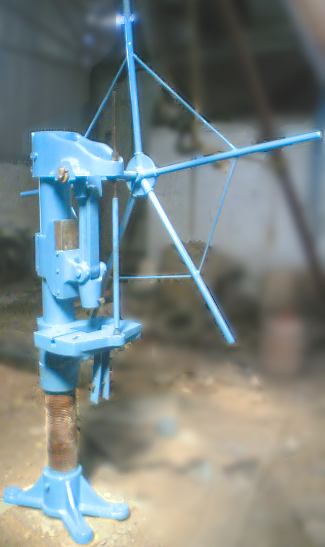 Toggle Press - Alloy Steel, 375mm X 255mm Table, Grey | Abrasion Resistant, Fast Operation, Rigid Structure, User-friendly, High Precision