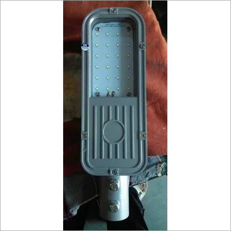 एलईडी स्ट्रीट पोल लाइट