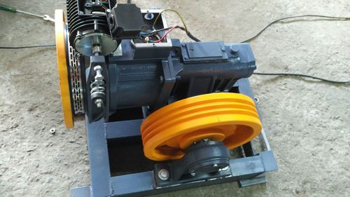  गियर वाली मशीन लिफ्ट 