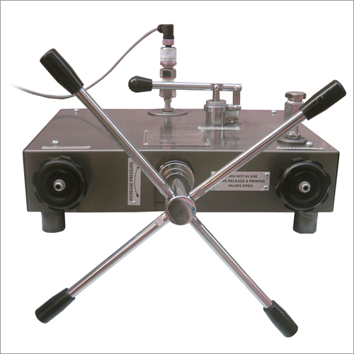 Pressure Gauge Calibrator