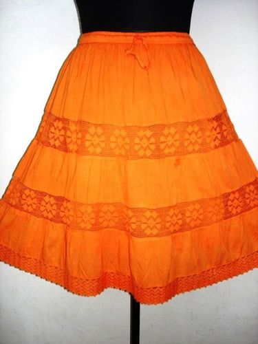 महिलाओं के लिए सादा पहनावा