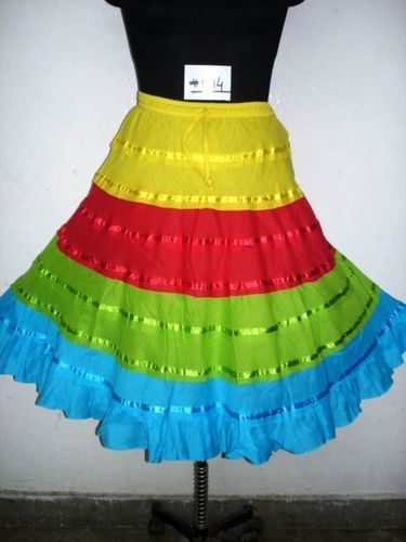 महिलाओं के लिए सादा पहनावा