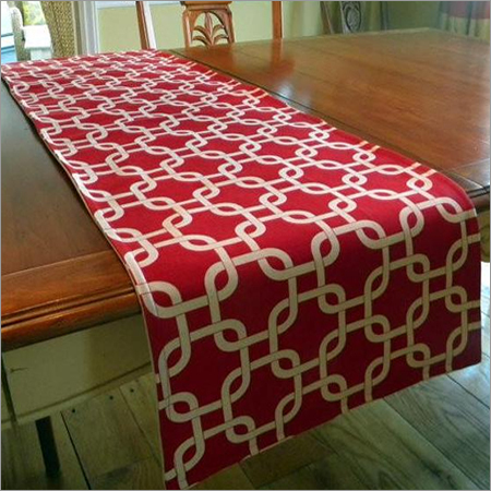 आधुनिक टेबल रनर