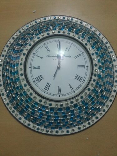 मोज़ेक वॉल क्लॉक्स