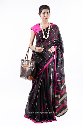 हाथ से बुनी हुई साड़ियाँ