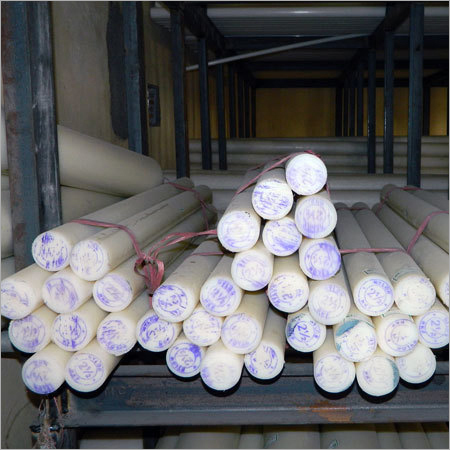 व्हाइट नायलॉन सॉलिड रॉड