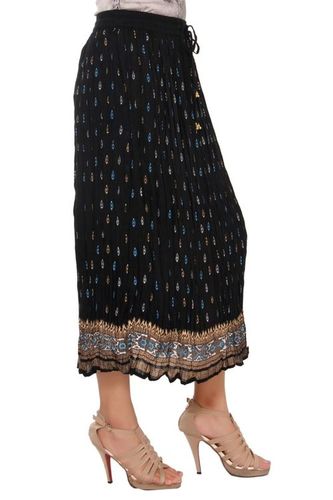 लंबे लिपटे स्कर्ट