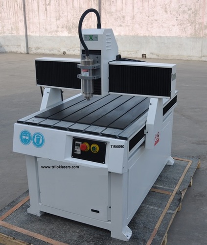 Cnc Engraving Cutting Machine Capacity: 2.2