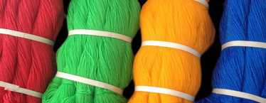 बदलती रंगों के मछली पकड़ने की रस्सियाँ