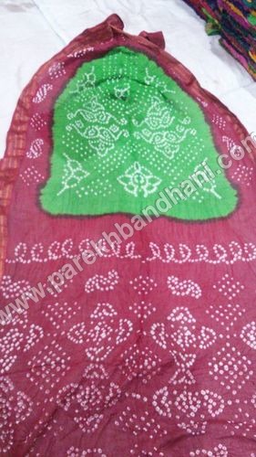 जॉर्जेट बंधनी साड़ियाँ