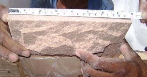 रेत के पत्थर की दीवार की क्लेडिंग