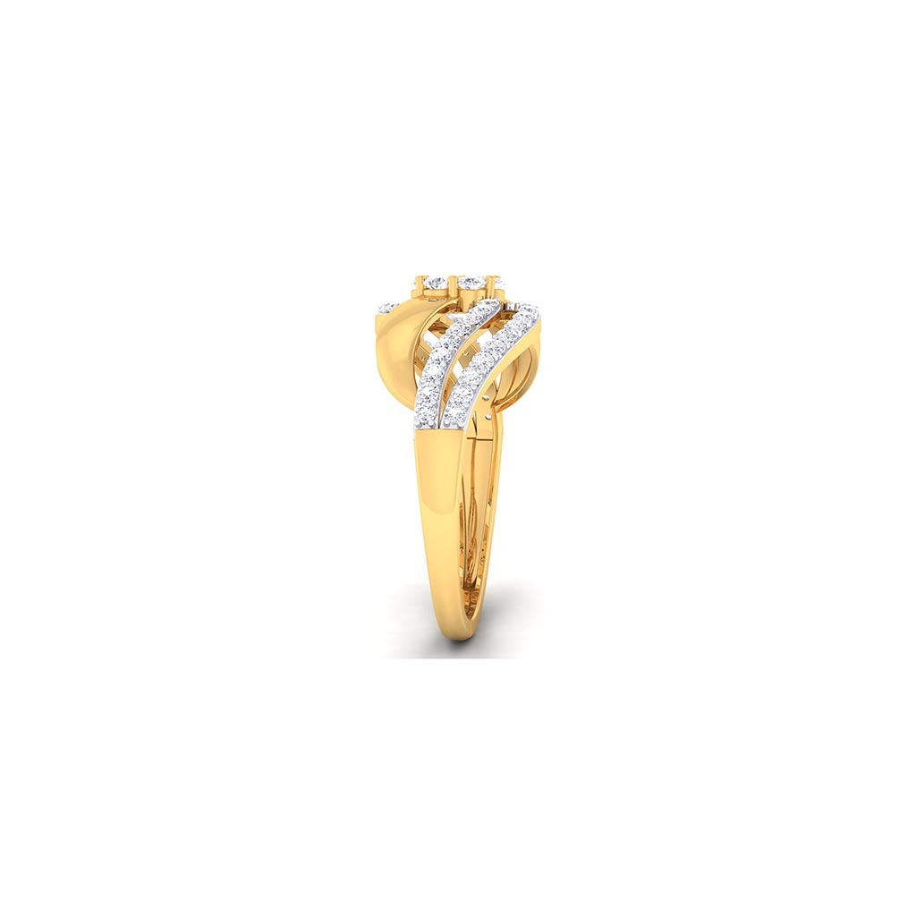 18k Yellow Gold Ring With Diamonds