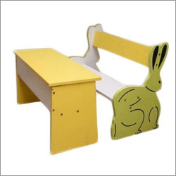 स्कूल फर्नीचर