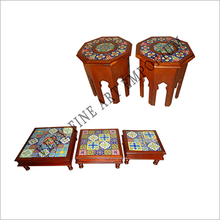 हैंडक्राफ्टेड लकड़ी की चौकी टेबल