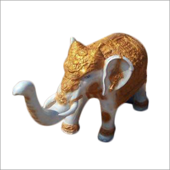 शादी के लिए सजावट वाला हाथी