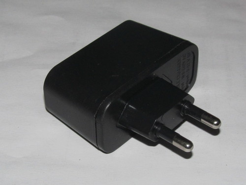 मोबाइल चार्जर हाउसिंग बॉडी मटेरियल: प्लास्टिक