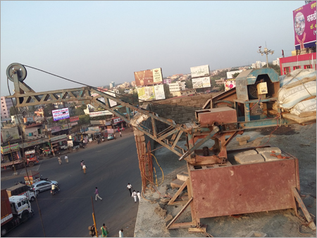 भारी शुल्क क्रेन