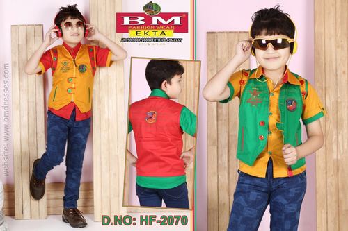 रेड एंड यलो एंड ग्रीन थ्री पीस सूट