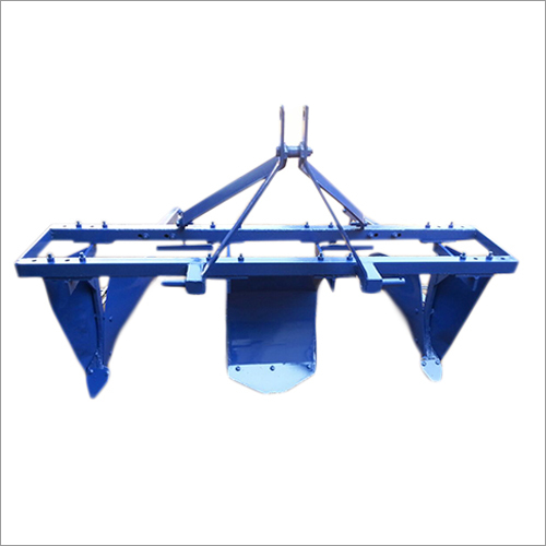 ट्रैक्टर चालित कल्टीवेटर