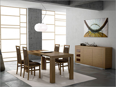 लकड़ी का डाइनिंग टेबल