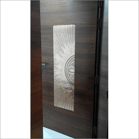 धातु के दरवाजे