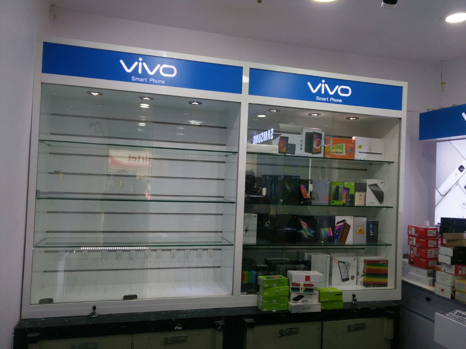 Iron Customize Mobile Accessories Stand