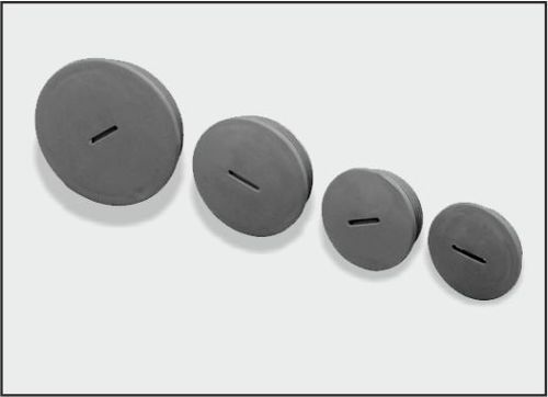 मेट्रिक पीजी थ्रेड्स में ब्लैक ब्लैंकिंग प्लग