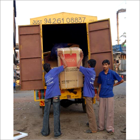 पैकर्स और मूवर्स सेवाएँ
