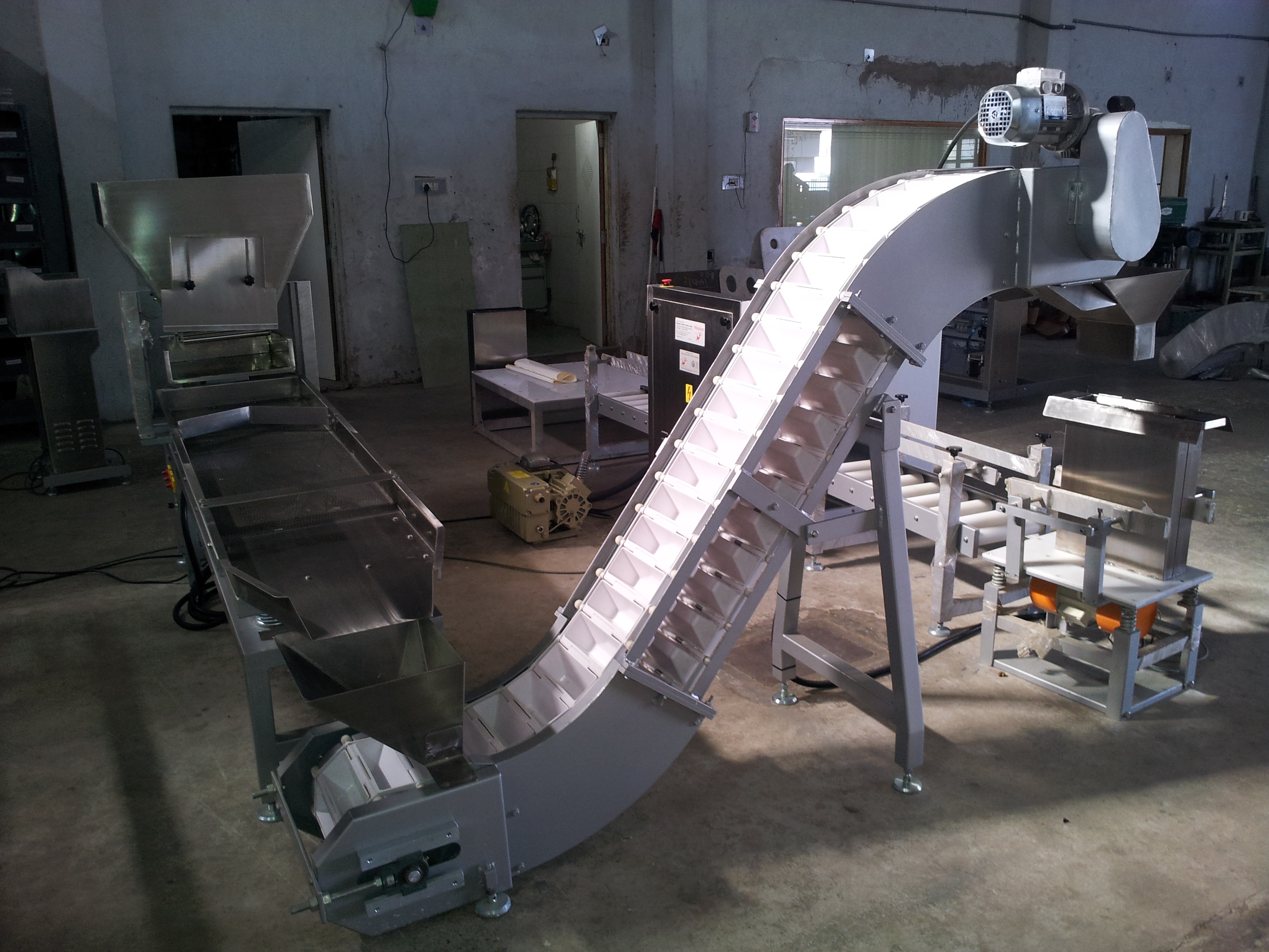 Vacuum Packing Machine - Electric, 40 Kg/batch Capacity | Heavy Duty, Durable, Rust Proof, Highly Efficient, Less Power Consumable