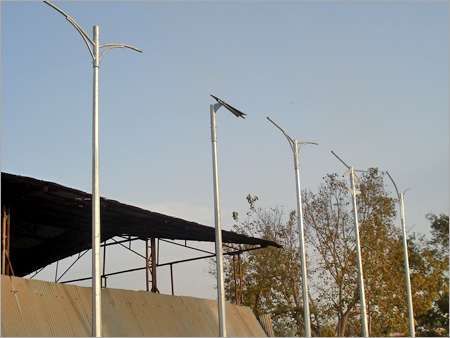 Polygonal lighting poles