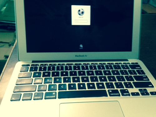 दिल्ली एनसीआर में Apple Core i5 लैपटॉप आपूर्तिकर्ता